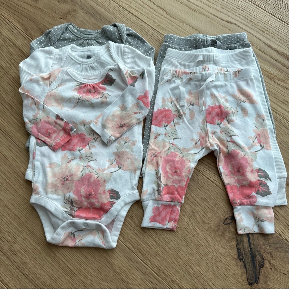 GAP Matching Bodysuit & Pants Bundle